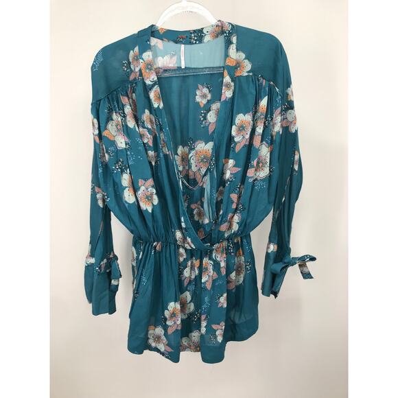 Free People Teal Floral Peplum Dolman Bell Sleeve Blouse Size XS - Picture 2 of 7